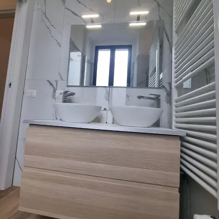 Apartment Lizard Como